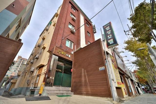 Daegu Bisan-Dong Villa Motel Exteriör bild